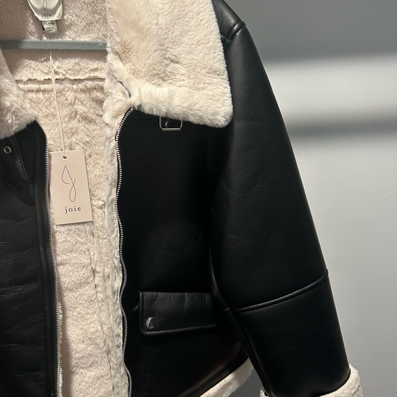 Perfect jacket for winter!!! Adorable!!! - Picture 2 of 3